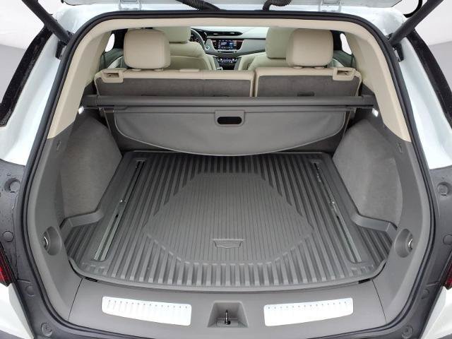 Used 2024 Cadillac XT5 Premium Luxury w/ Technology Package AWD/4WD image 23