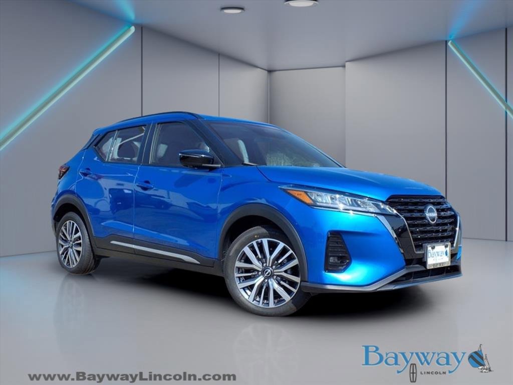 Used 2024 Nissan Kicks SR