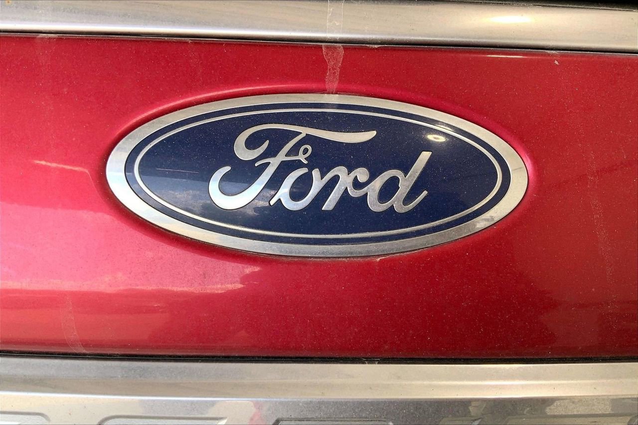 Used 2021 Ford Expedition Limited RWD image 9
