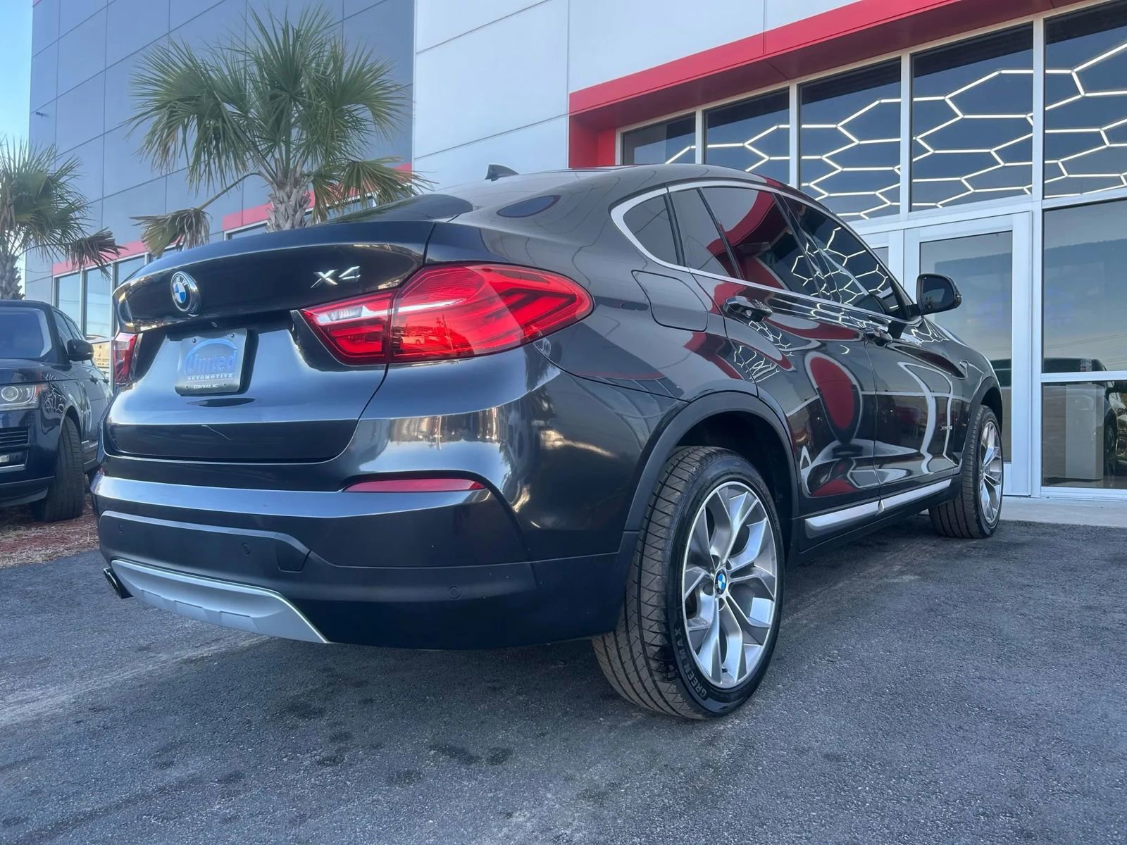 Used 2017 BMW X4 xDrive28i AWD/4WD image 4