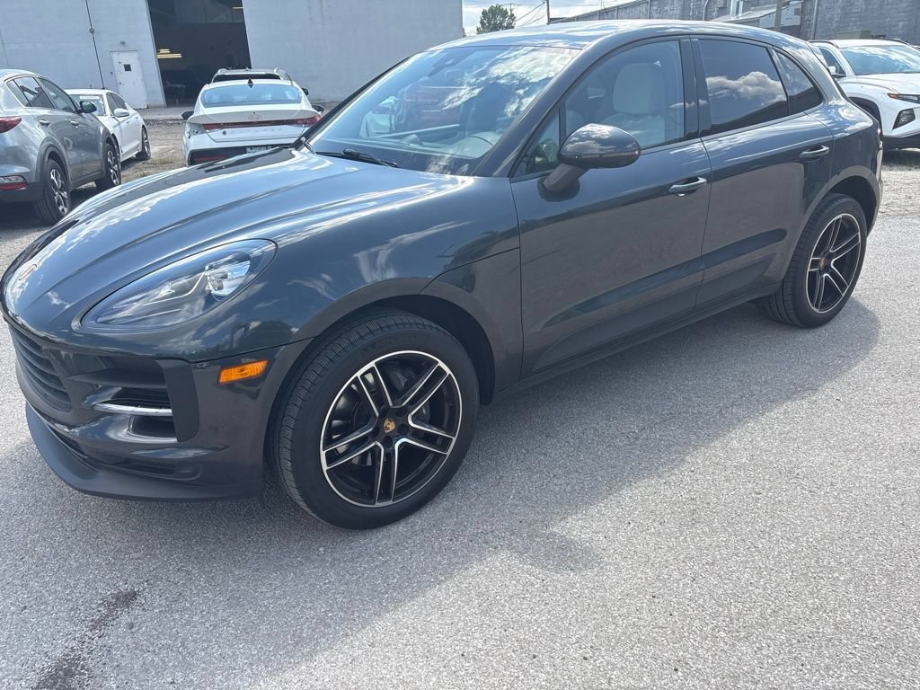 Used 2021 Porsche Macan AWD/4WD image 1