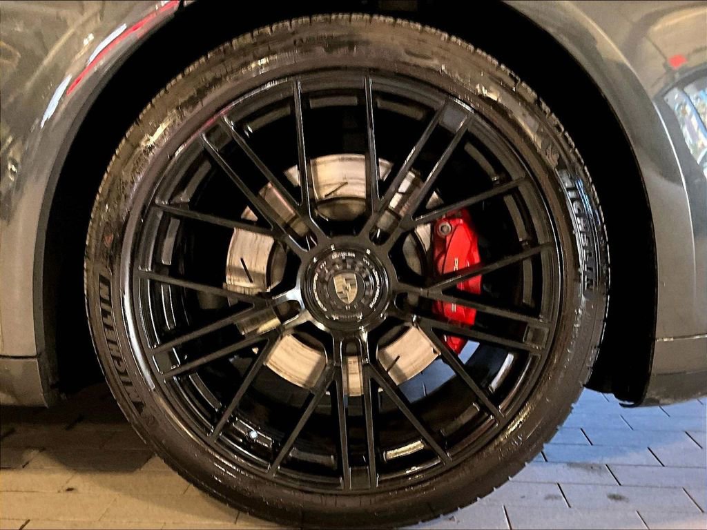 Certified 2025 Porsche Panamera GTS image 14