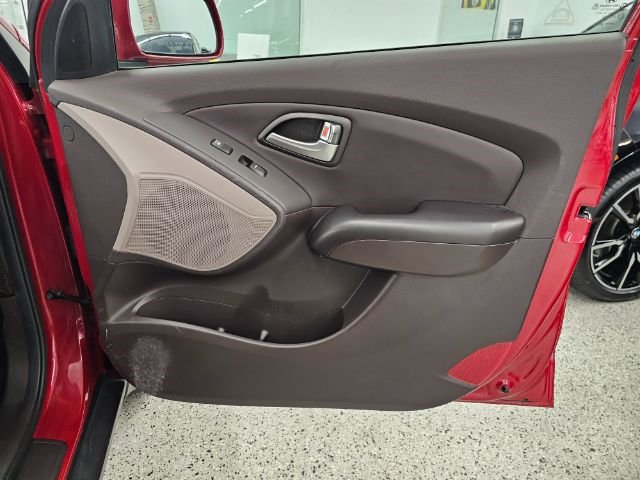 Used 2012 Hyundai Tucson GLS image 25