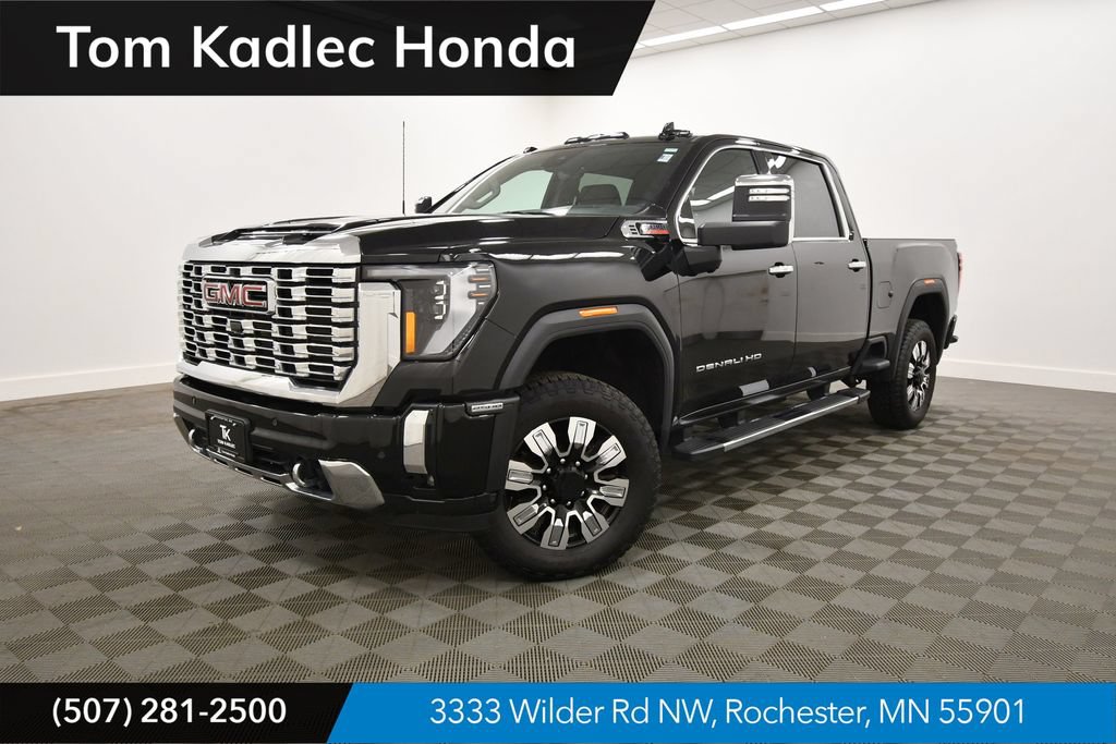 Used 2025 GMC Sierra 2500 Denali w/ Technology Package AWD/4WD image 1