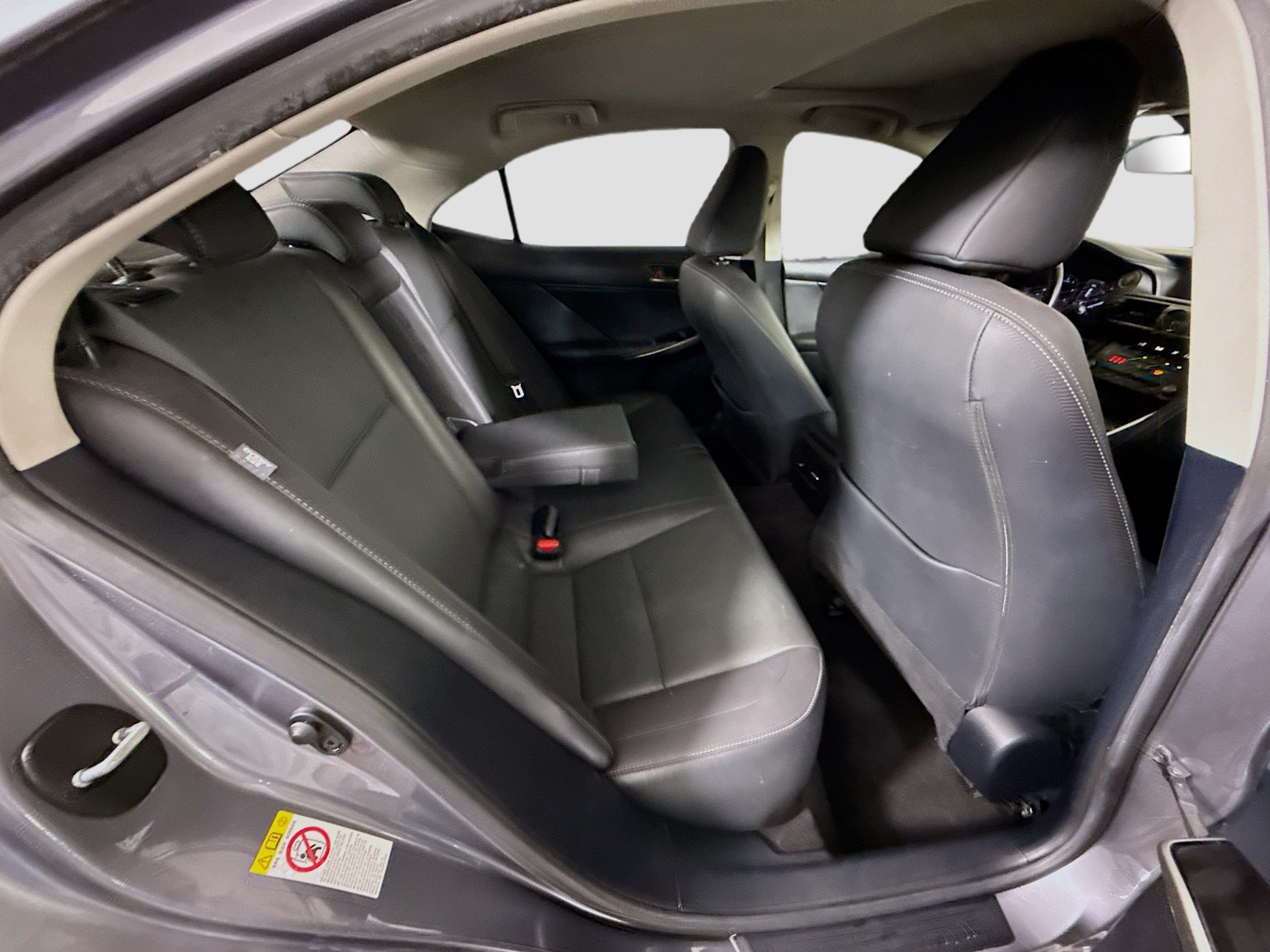 Used 2018 Lexus IS 300 w/ Comfort Package RWD image 27