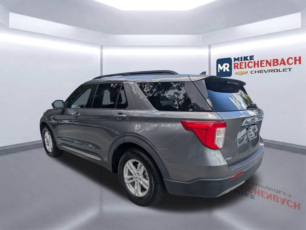 Used 2021 Ford Explorer XLT w/ Equipment Group 202A RWD image 6