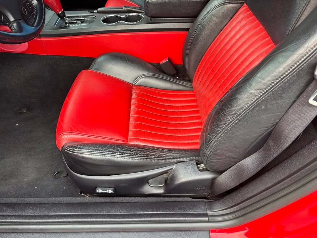 Used 2005 Ford Thunderbird RWD image 17