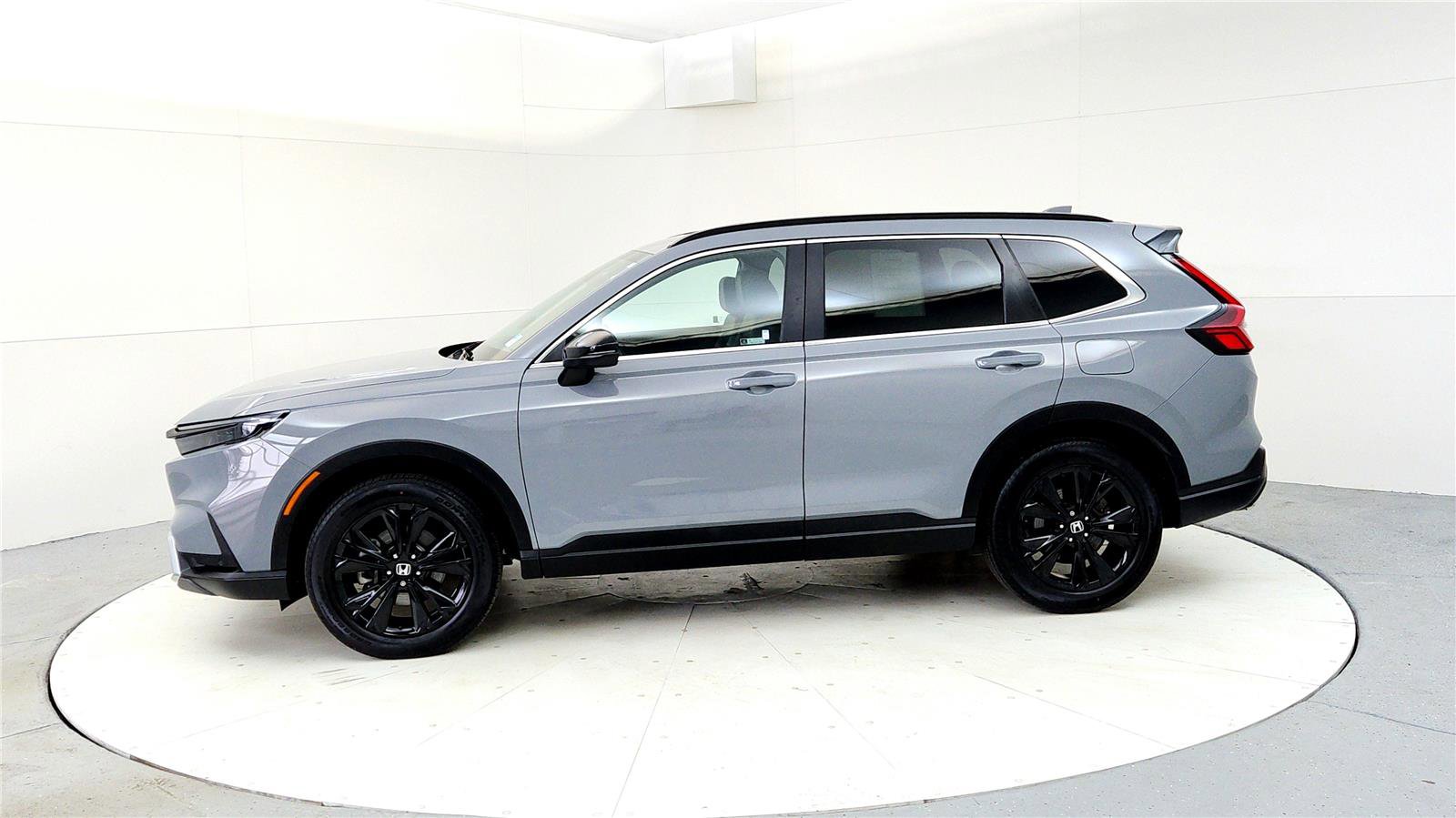 Used 2024 Honda CR-V Sport Touring image 3