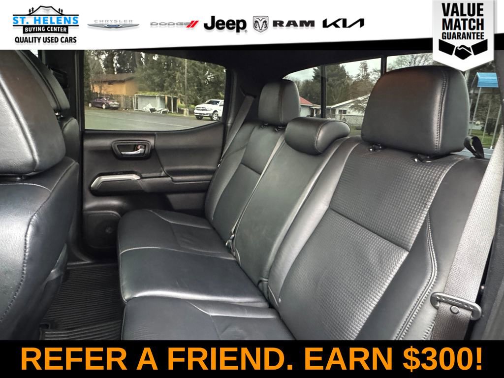 Used 2020 Toyota Tacoma Limited image 33
