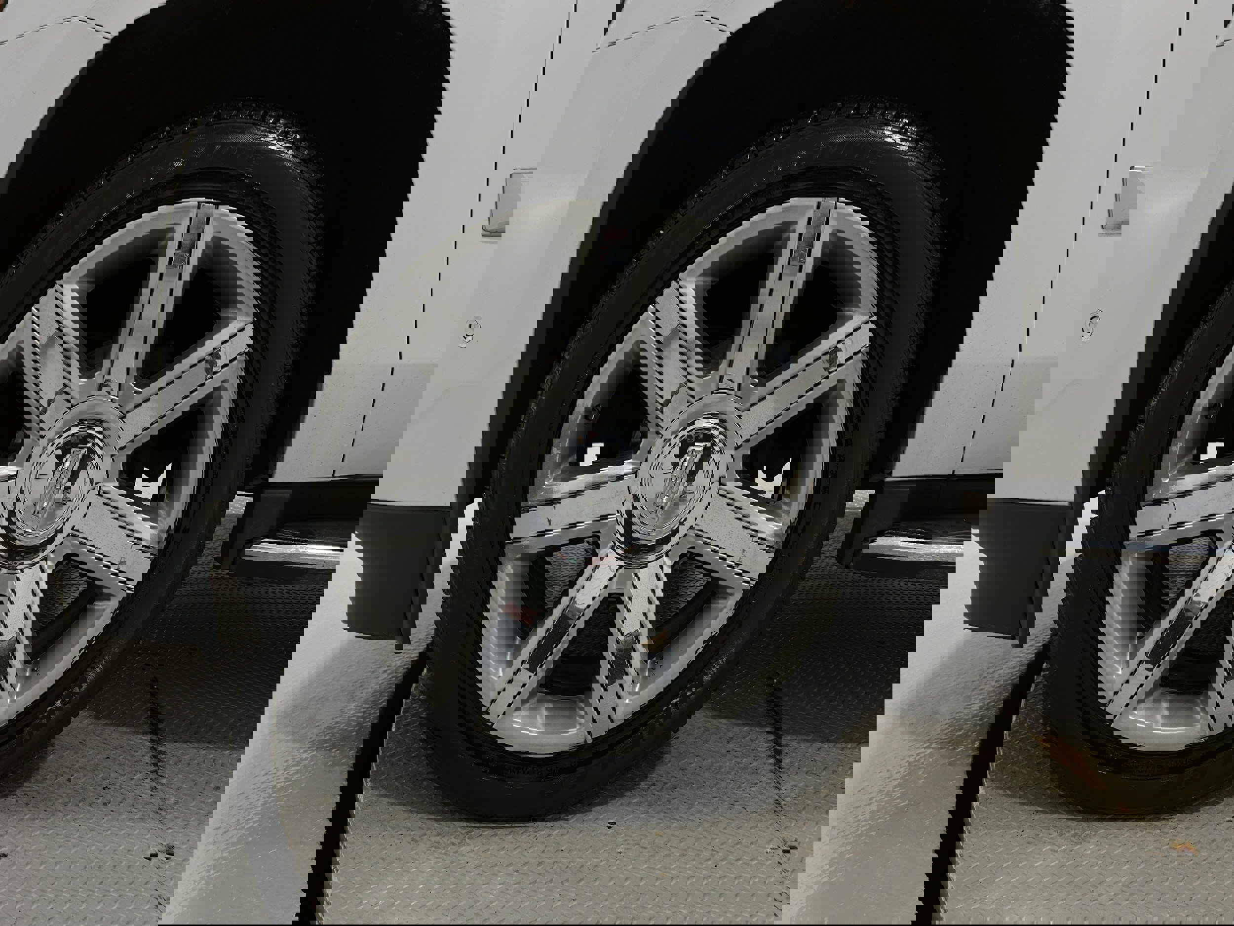 Used 2020 Cadillac Escalade ESV Premium Luxury image 43