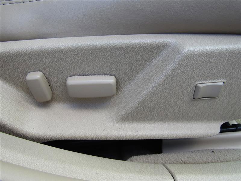 Used 2009 Cadillac CTS 3.6 image 34