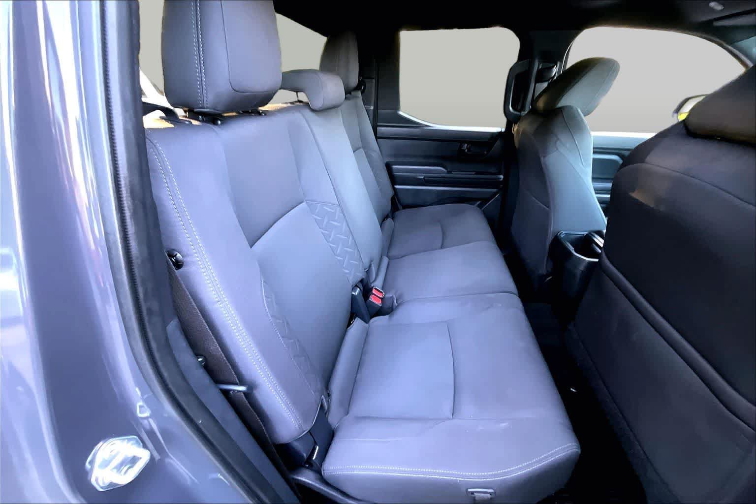 Certified 2024 Toyota Tacoma SR5 AWD/4WD image 18