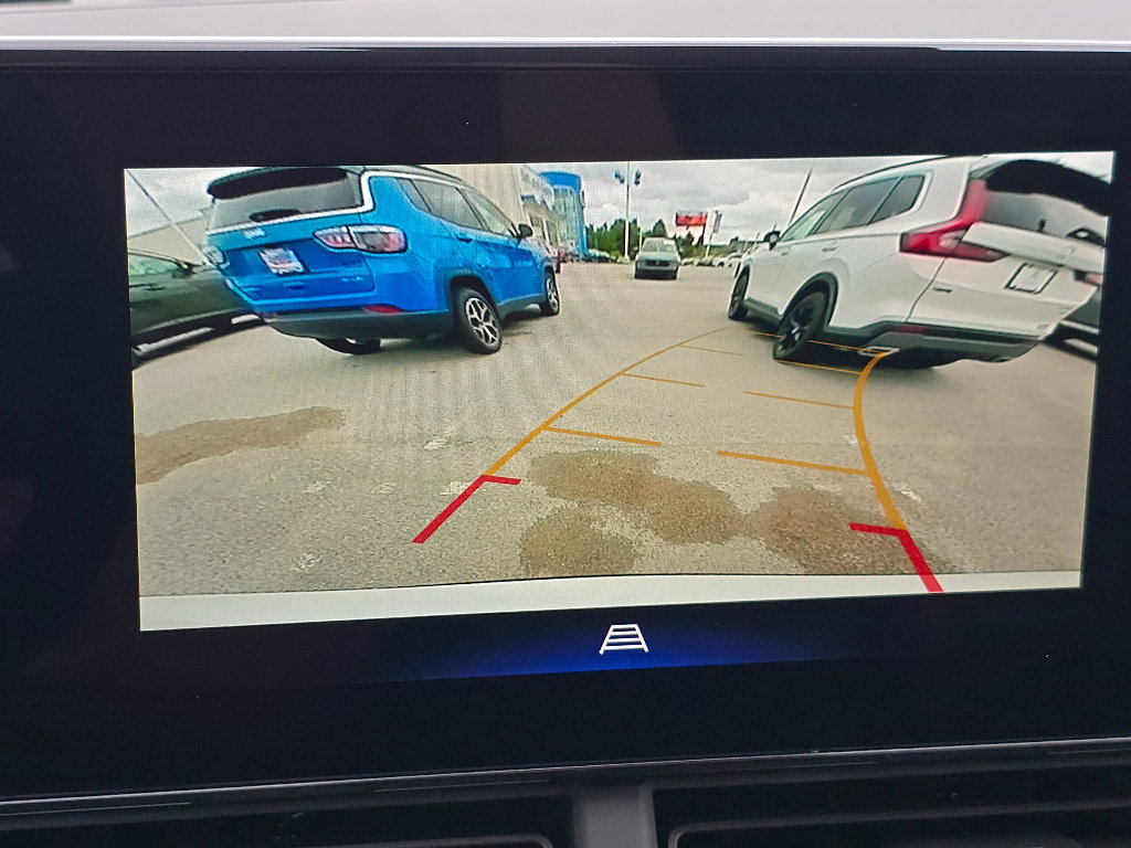 Used 2025 Chevrolet Trax ACTIV FWD image 27