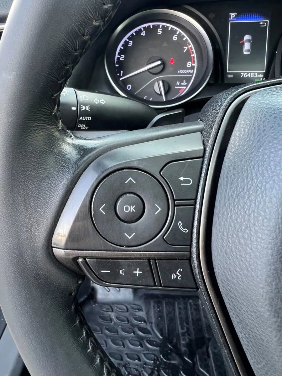 Used 2022 Toyota Camry SE image 16