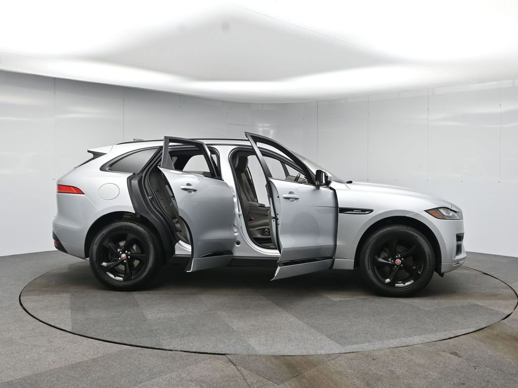 Used 2020 Jaguar F-PACE R-Sport image 57