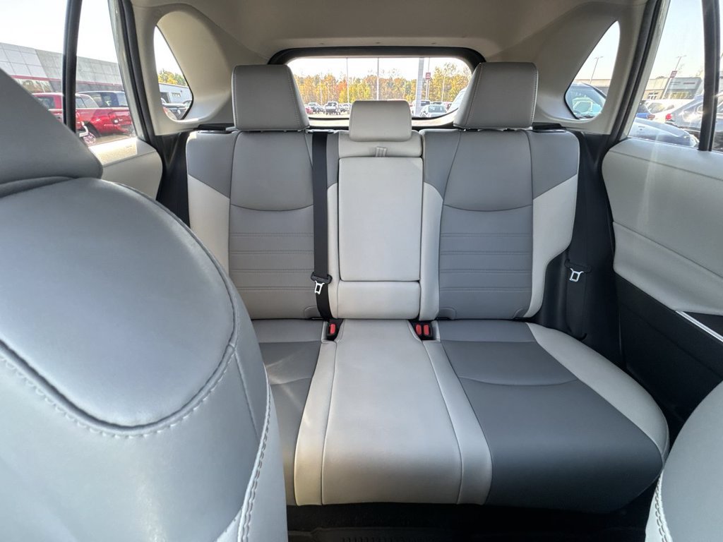 Used 2021 Toyota RAV4 XLE Premium AWD/4WD image 13