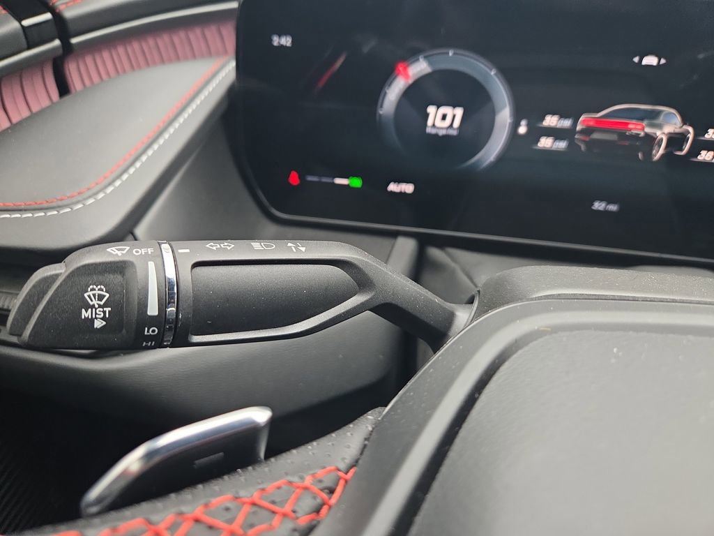 Used 2024 Dodge Charger R/T w/ Plus Group image 28