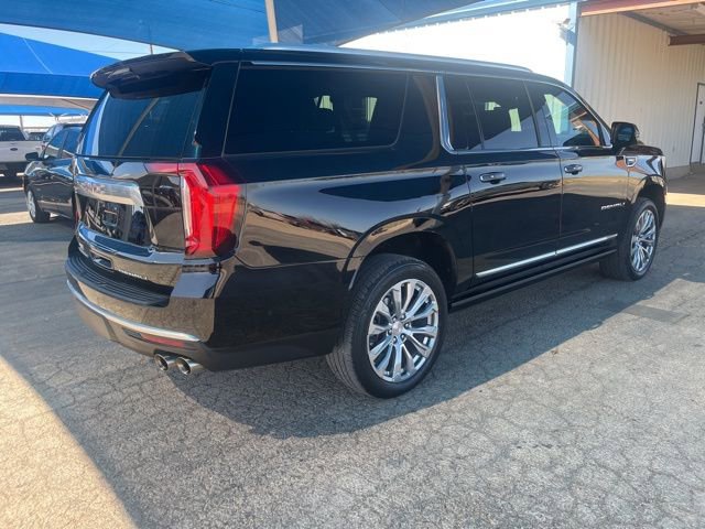 Used 2024 GMC Yukon XL Denali w/ Denali Reserve Package image 4