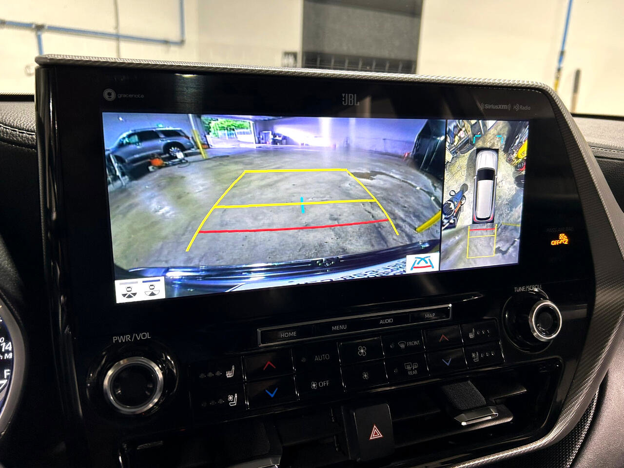 Used 2021 Toyota Highlander Platinum image 20