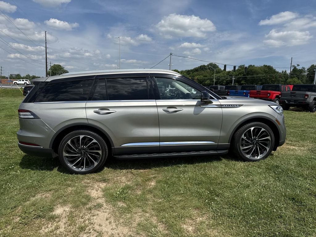 Used 2023 Lincoln Aviator Reserve w/ Equipment Group 201A AWD/4WD image 14