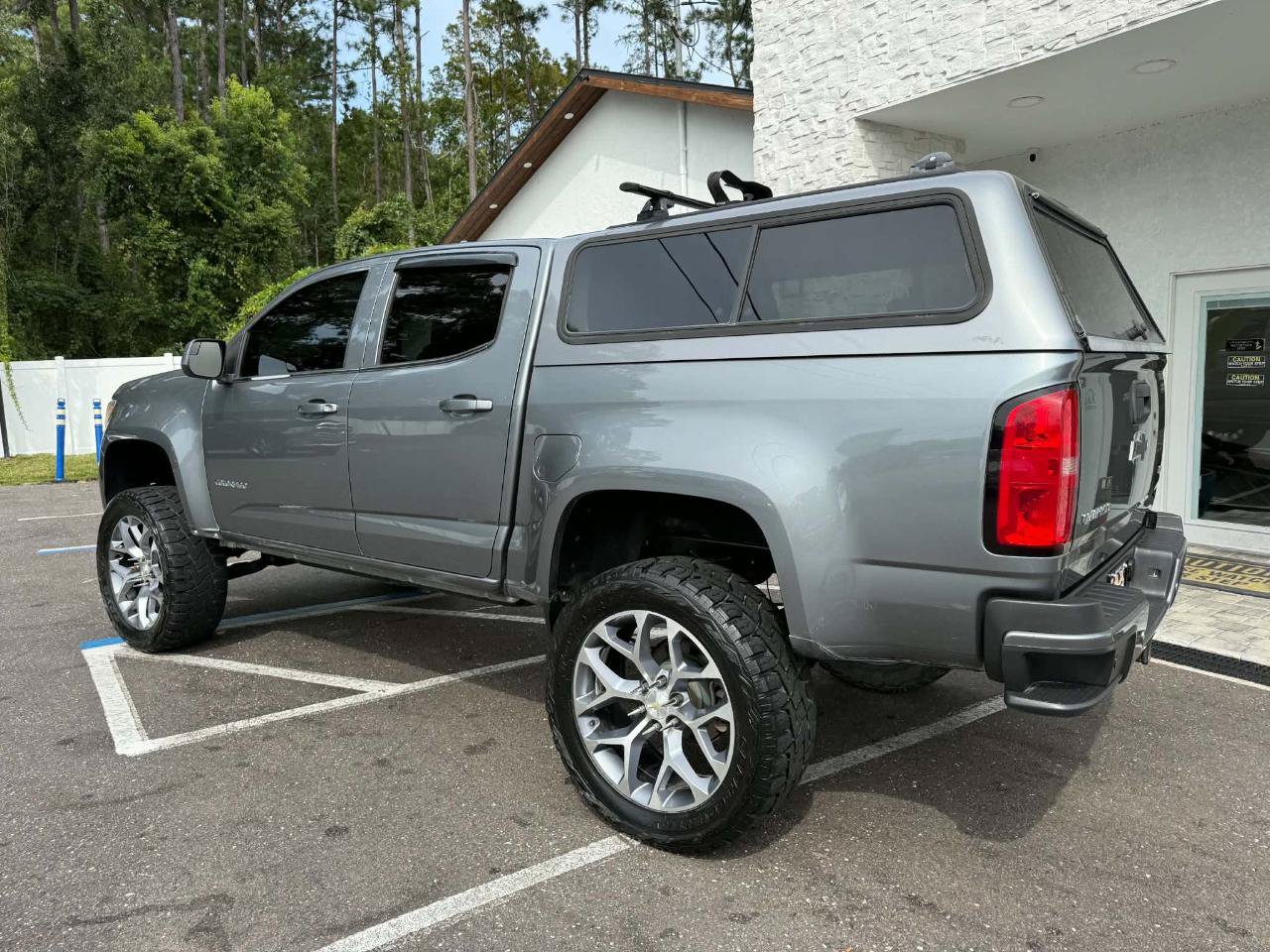 Used 2019 Chevrolet Colorado LT w/ LT Convenience Package RWD image 10
