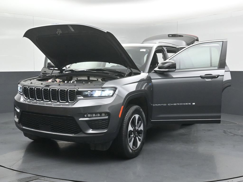 Used 2022 Jeep Grand Cherokee Limited 4xe image 57
