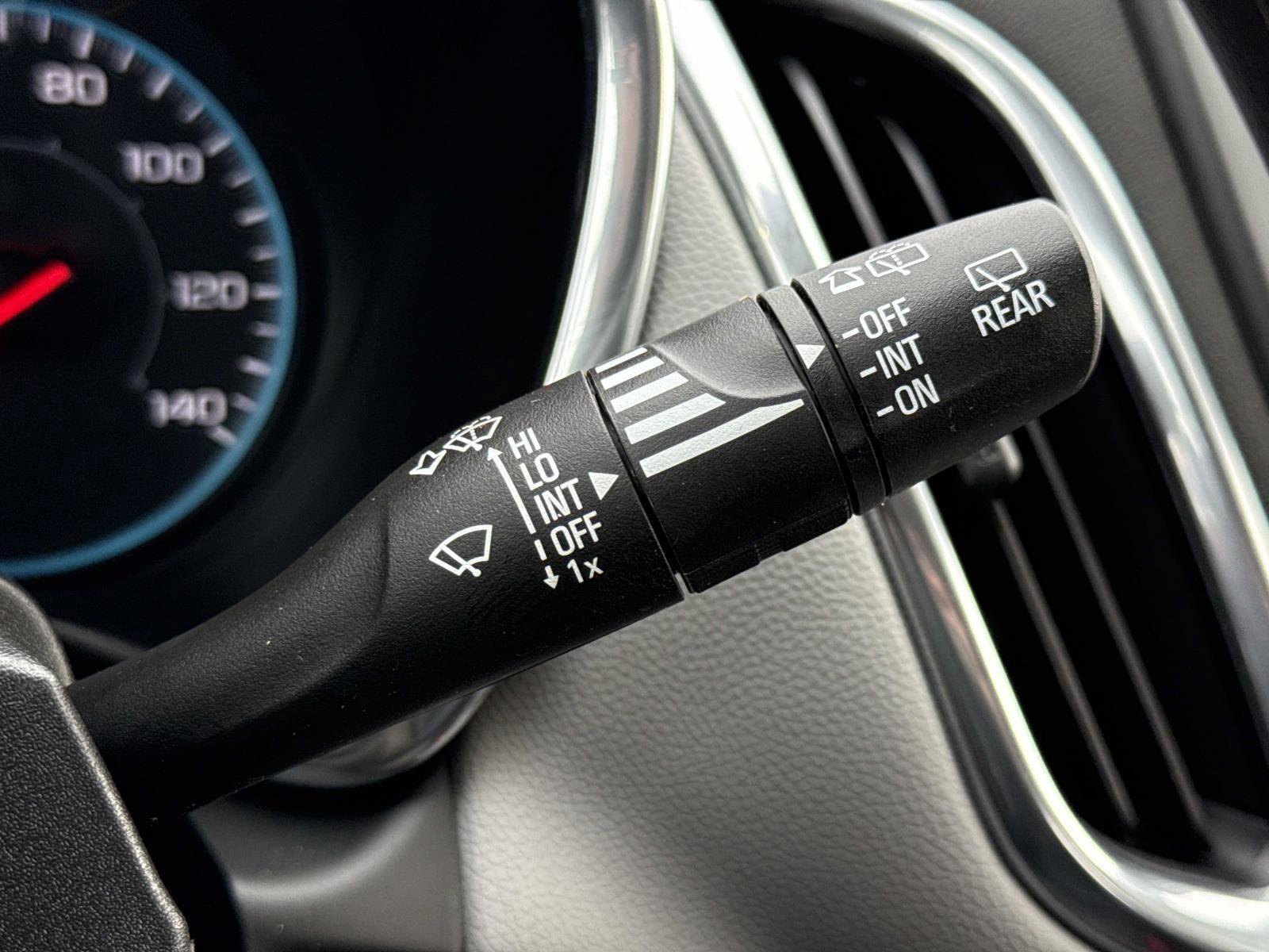 Used 2020 Chevrolet Equinox LS image 10