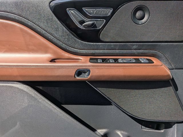 Used 2026 Lincoln Aviator Reserve RWD image 28