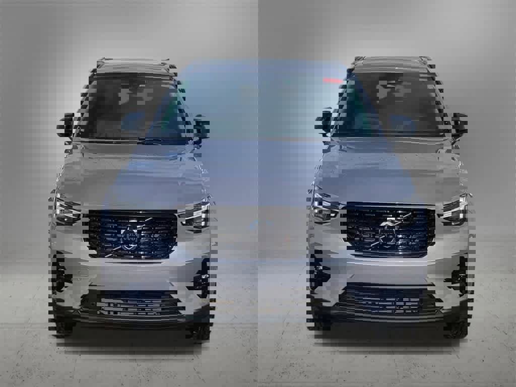 New 2026 Volvo XC40 B5 Plus w/ Protection Package Premier image 9