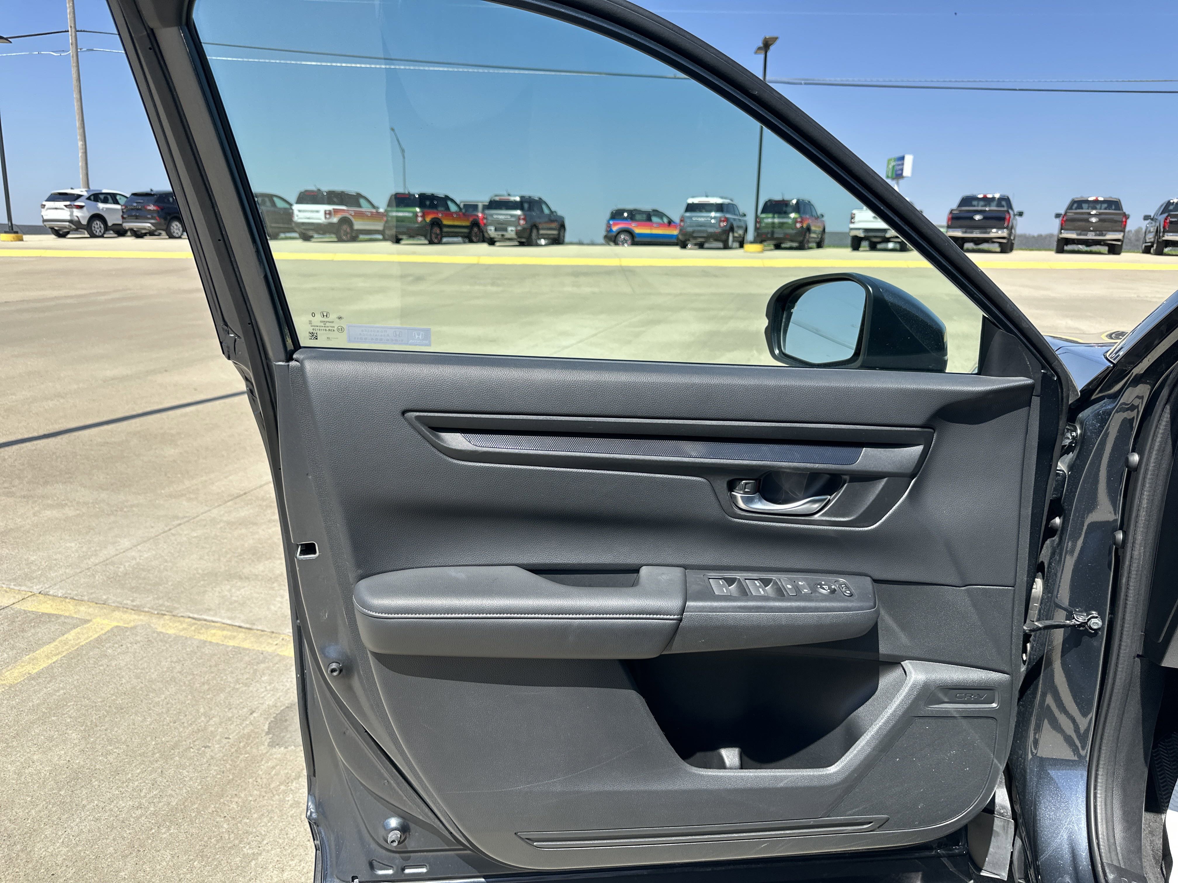 Used 2024 Honda CR-V EX image 5
