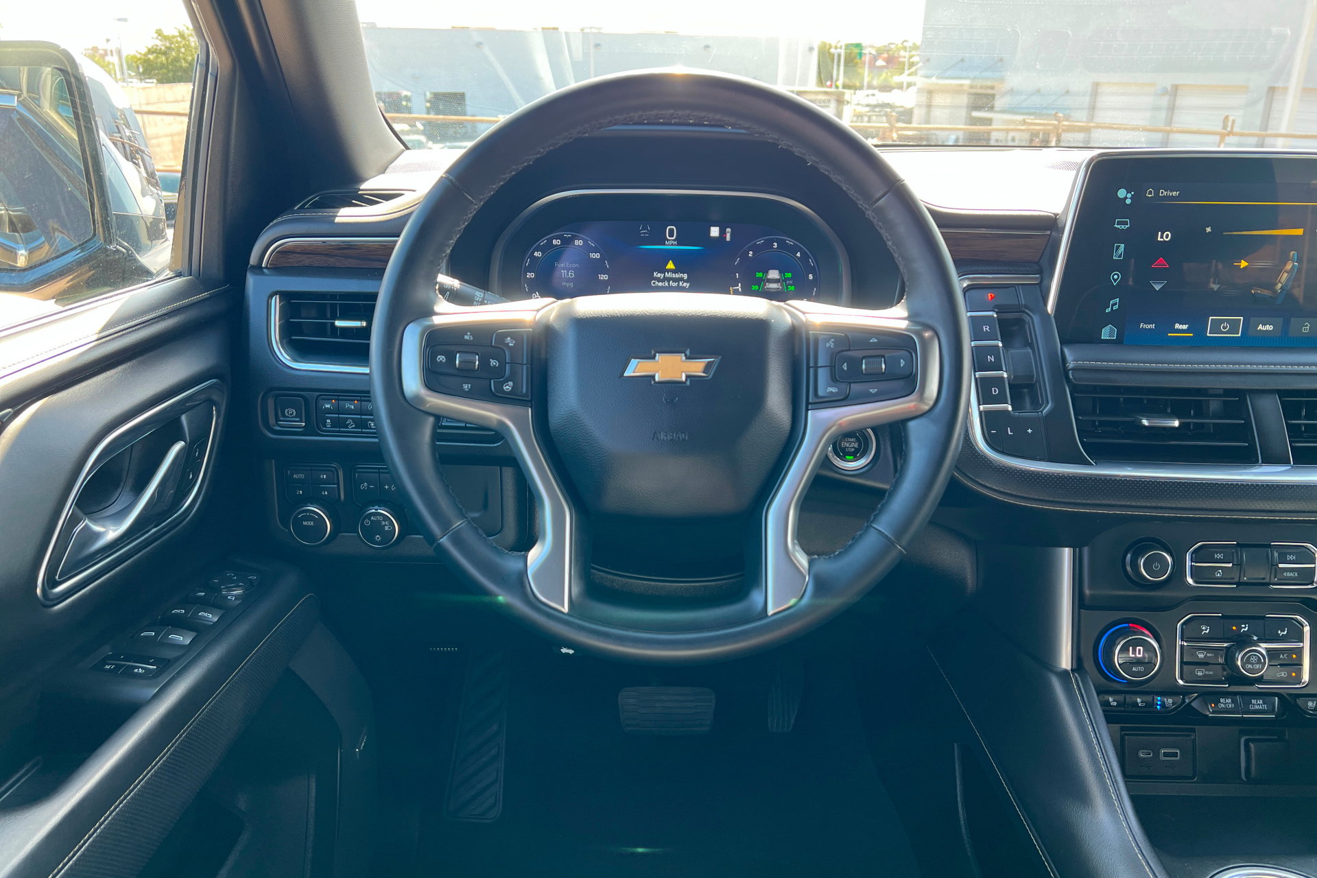Used 2023 Chevrolet Suburban Premier AWD/4WD image 13
