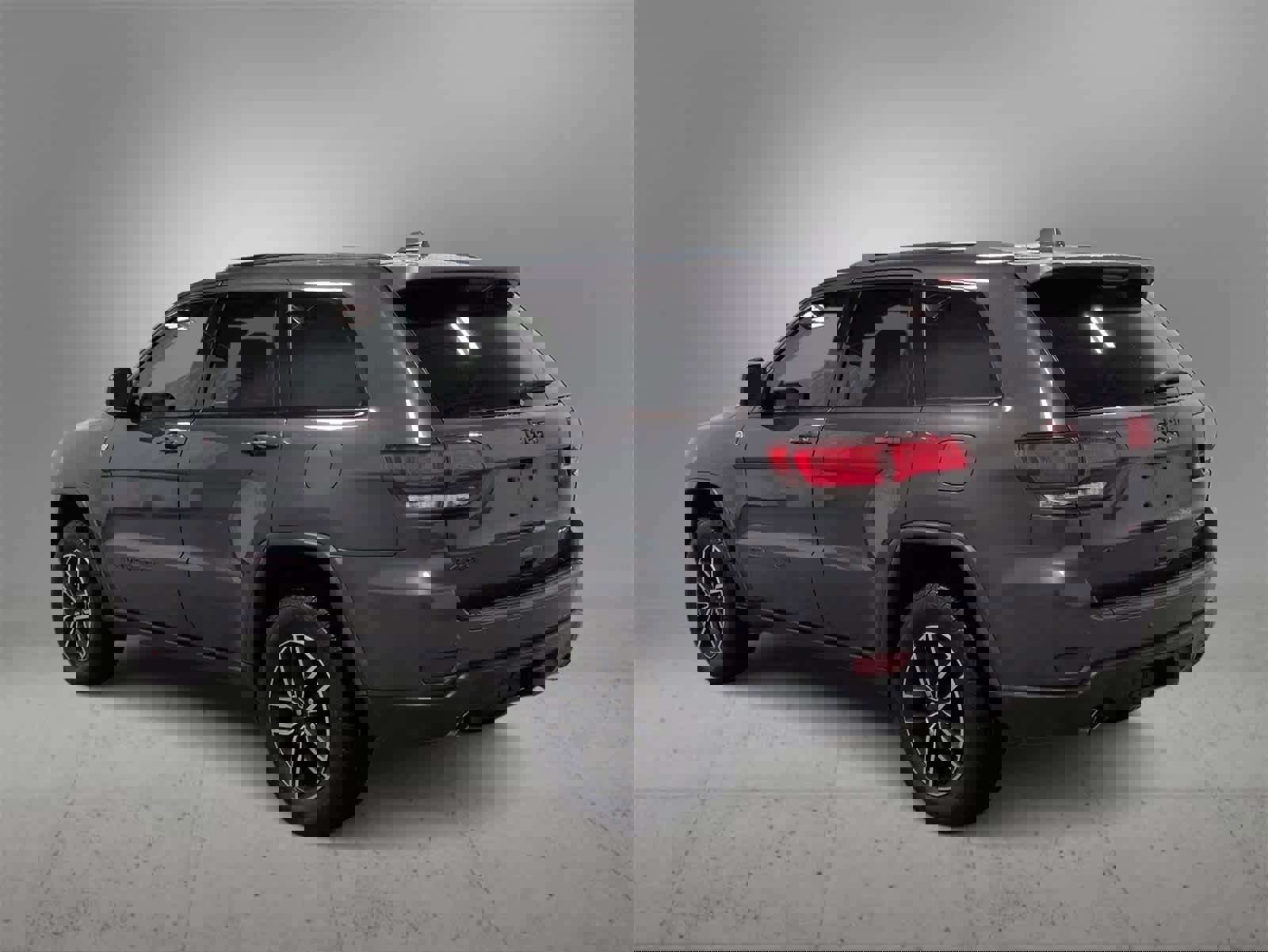 Certified 2019 Jeep Grand Cherokee Trailhawk w/ Interior Metal Package image 6