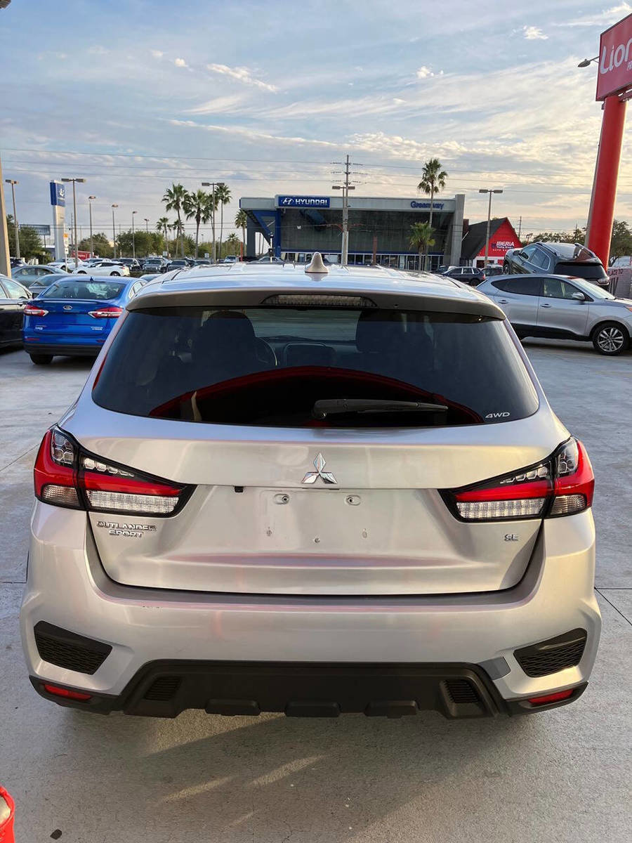Used 2021 Mitsubishi Outlander Sport SE image 6
