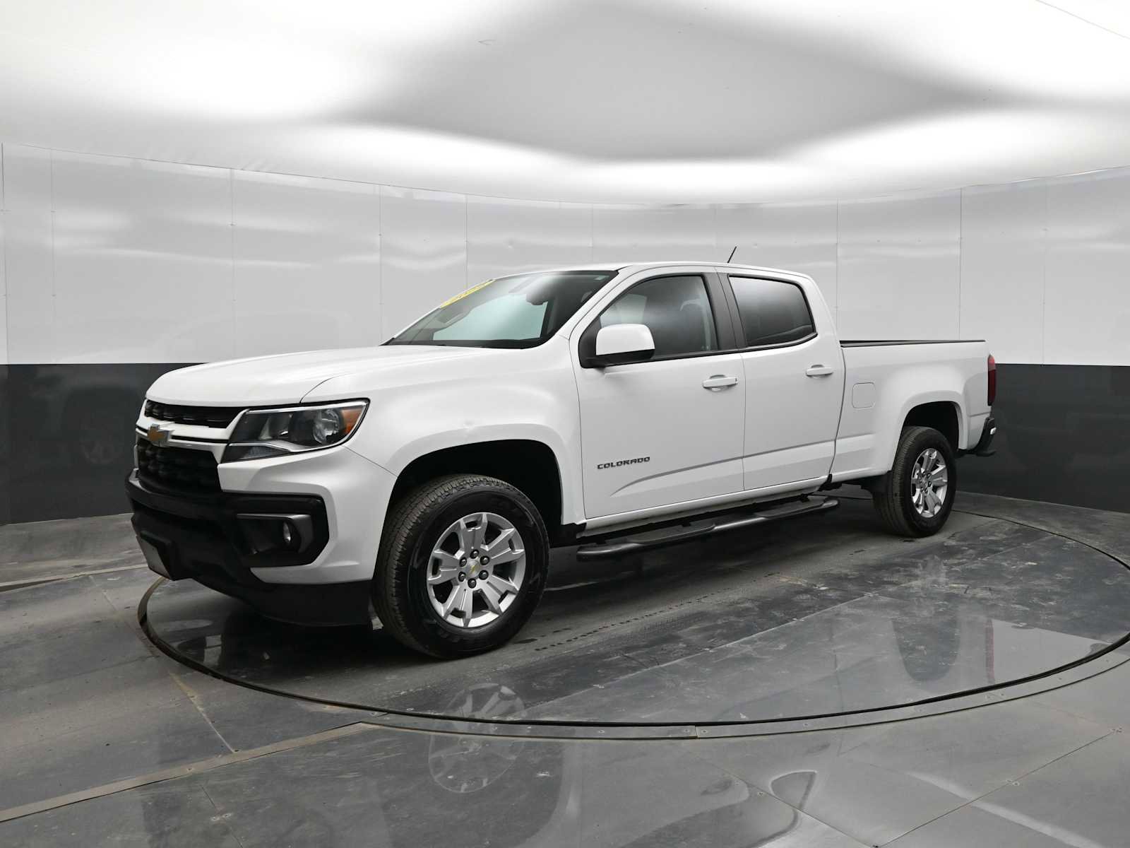 Used 2022 Chevrolet Colorado LT w/ LT Convenience Package image 4