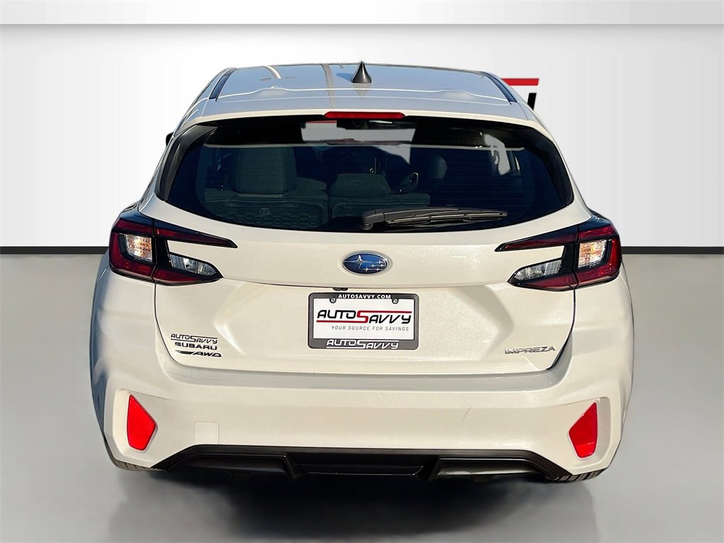 Used 2024 Subaru Impreza 2.0i Sport image 6