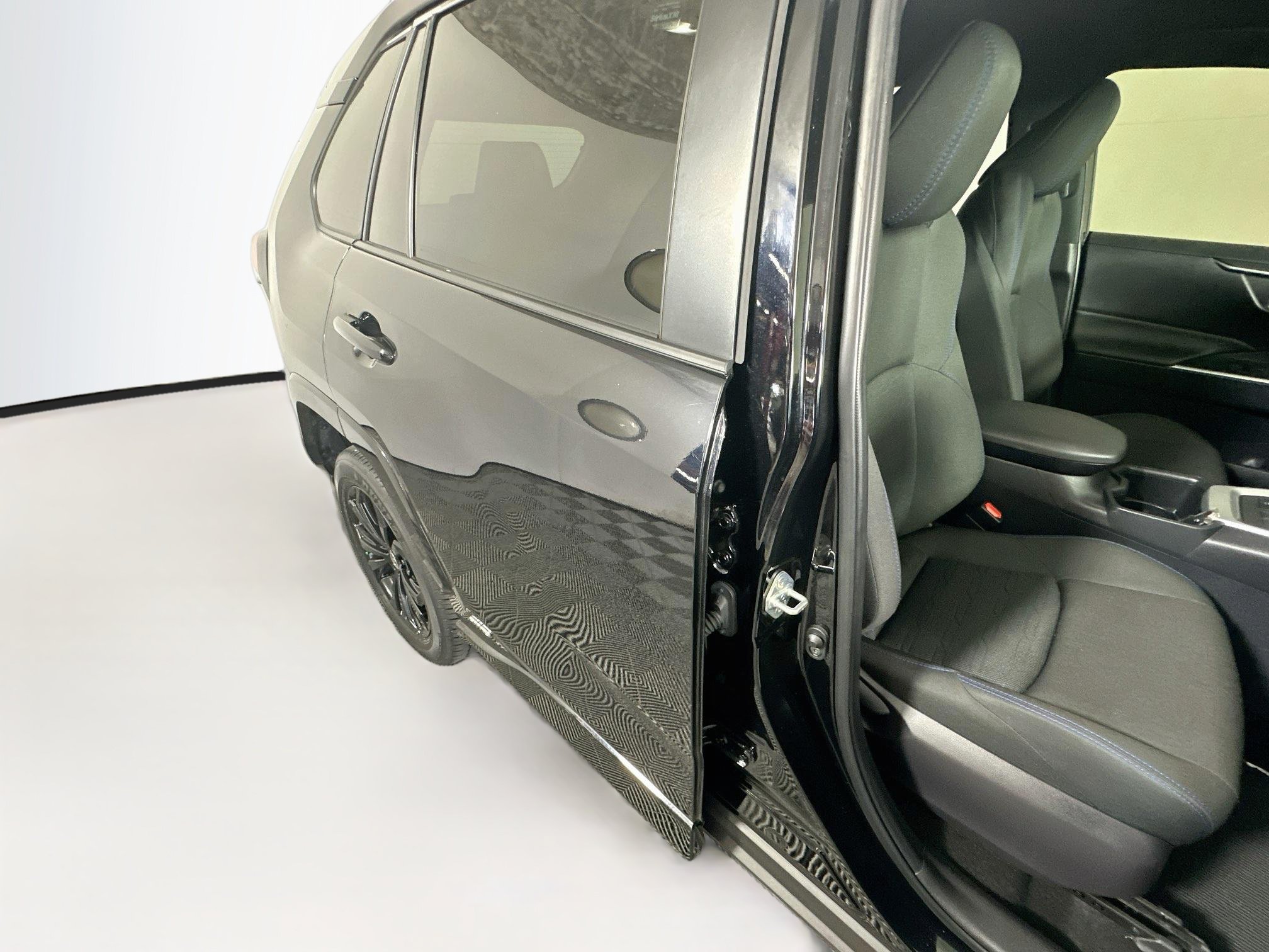 Used 2024 Toyota RAV4 SE AWD/4WD image 28