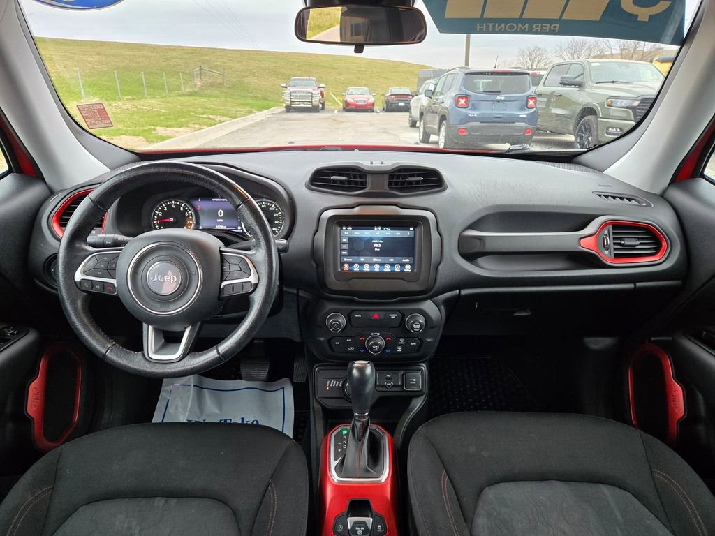 Used 2020 Jeep Renegade Trailhawk w/ Cold Weather Group AWD/4WD image 18