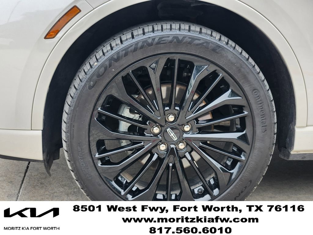 Used 2024 Lincoln Corsair AWD w/ Equipment Group 101A image 9