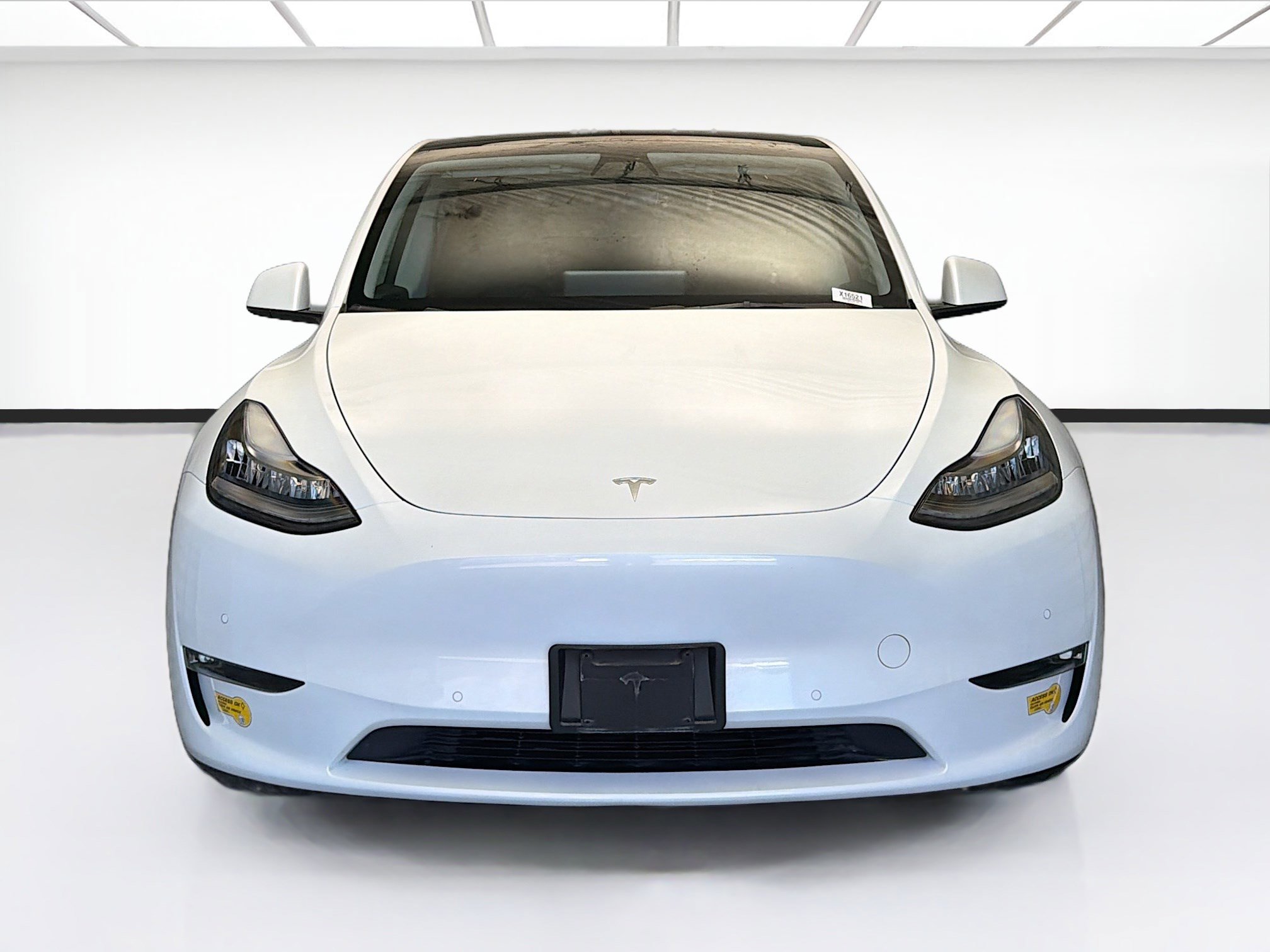 Used 2022 Tesla Model Y Long Range image 2