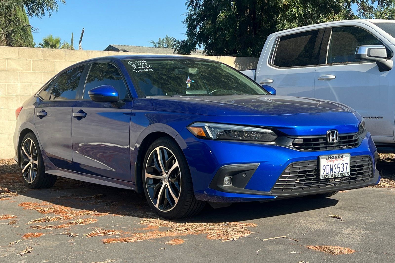 Used 2022 Honda Civic Touring image 2