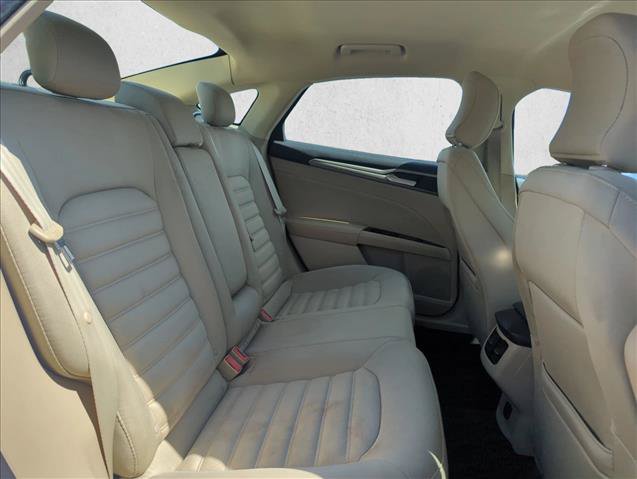 Used 2015 Ford Fusion SE FWD image 22