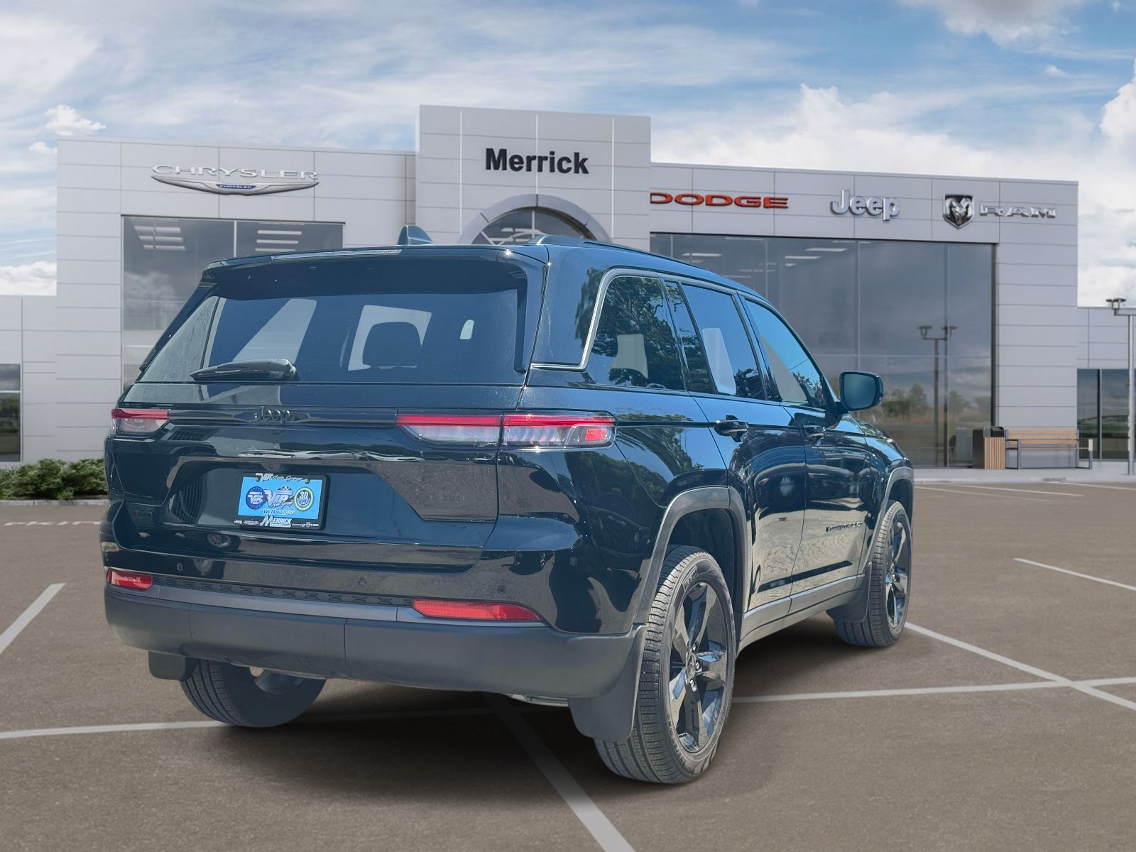 Used 2026 Jeep Grand Cherokee Limited w/ Limited Altitude Package AWD/4WD image 6