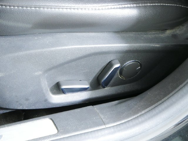 Used 2014 Ford Fusion Titanium FWD image 24