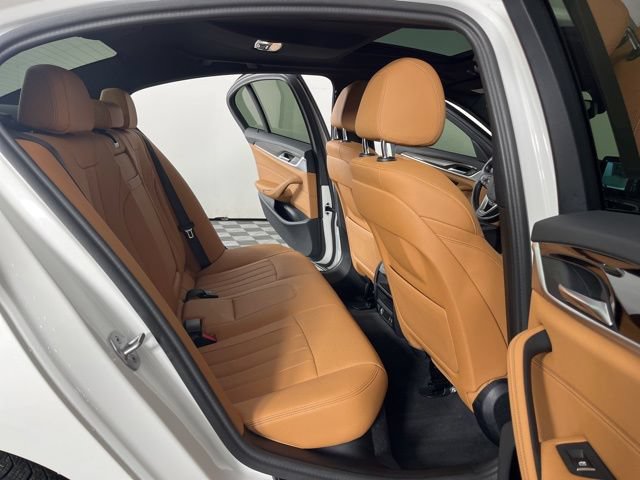Used 2023 BMW 530i w/ Convenience Package RWD image 39