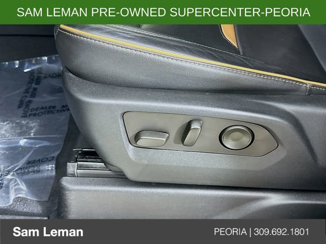 Used 2023 GMC Yukon AT4 w/ AT4 Premium Package image 19