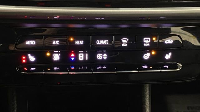 Used 2023 Chevrolet Bolt LT image 30