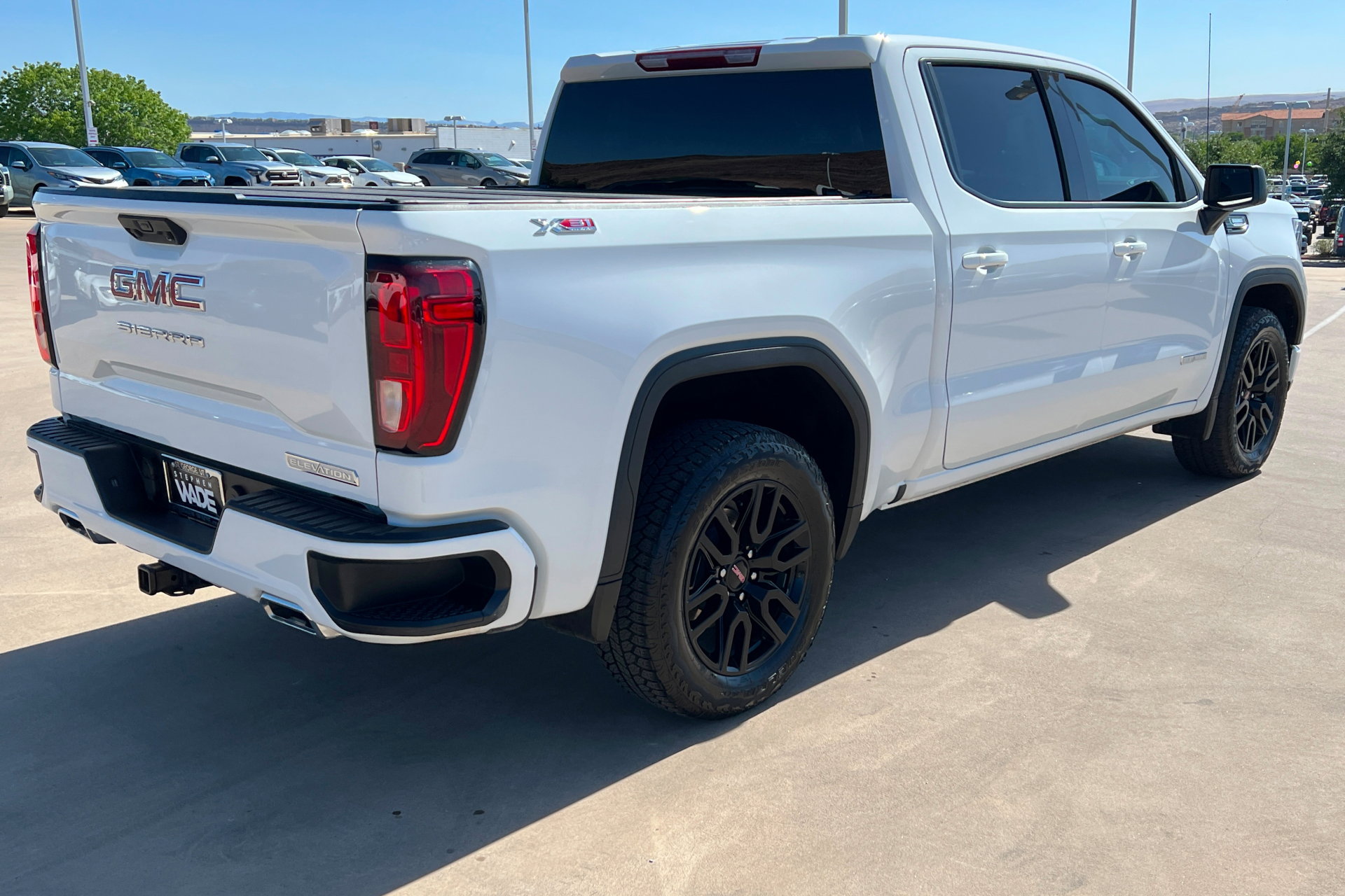 Used 2025 GMC Sierra 1500 Elevation w/ X31 Off-Road Package AWD/4WD image 6
