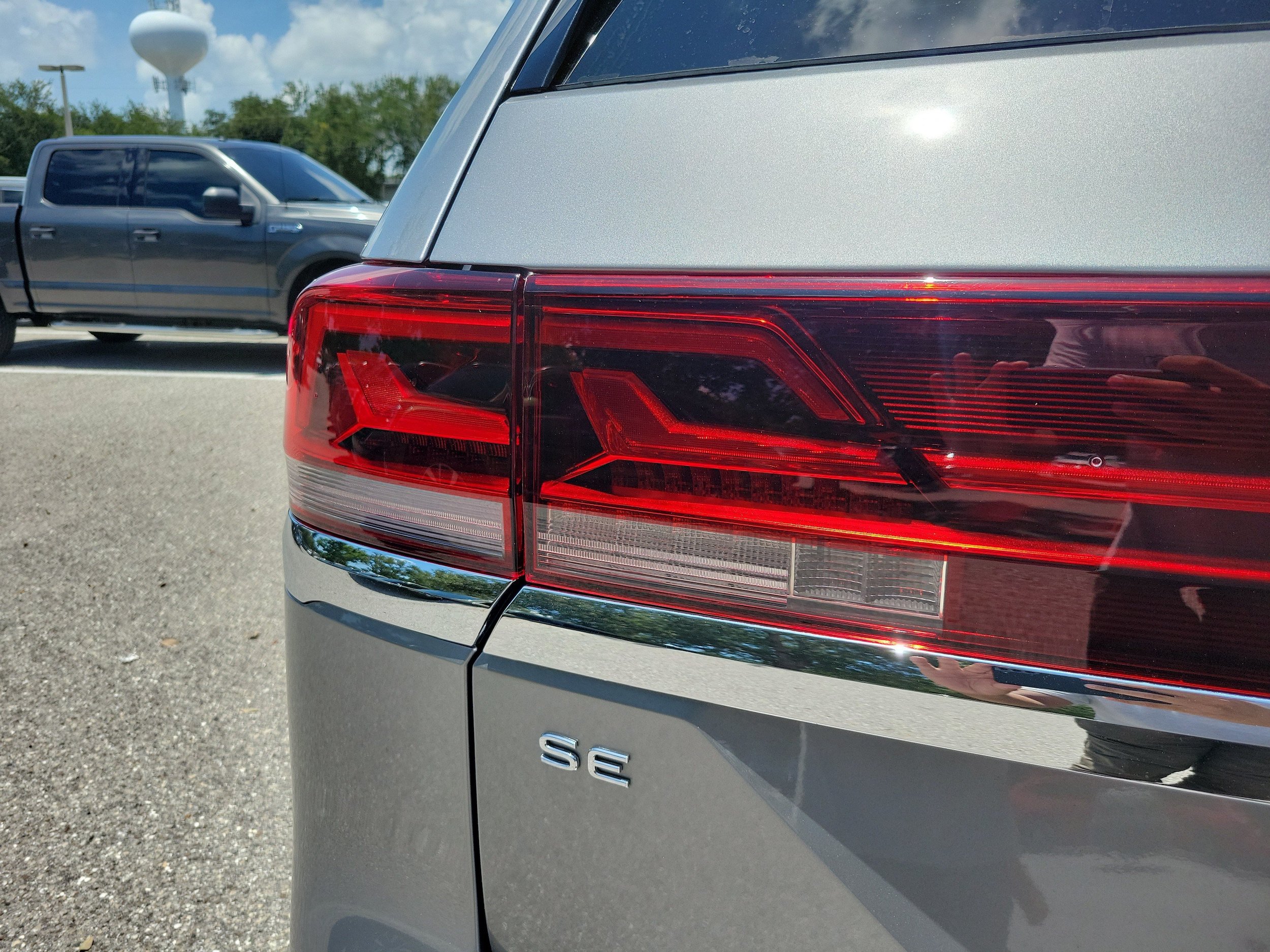 New 2026 Volkswagen Atlas SE FWD image 10