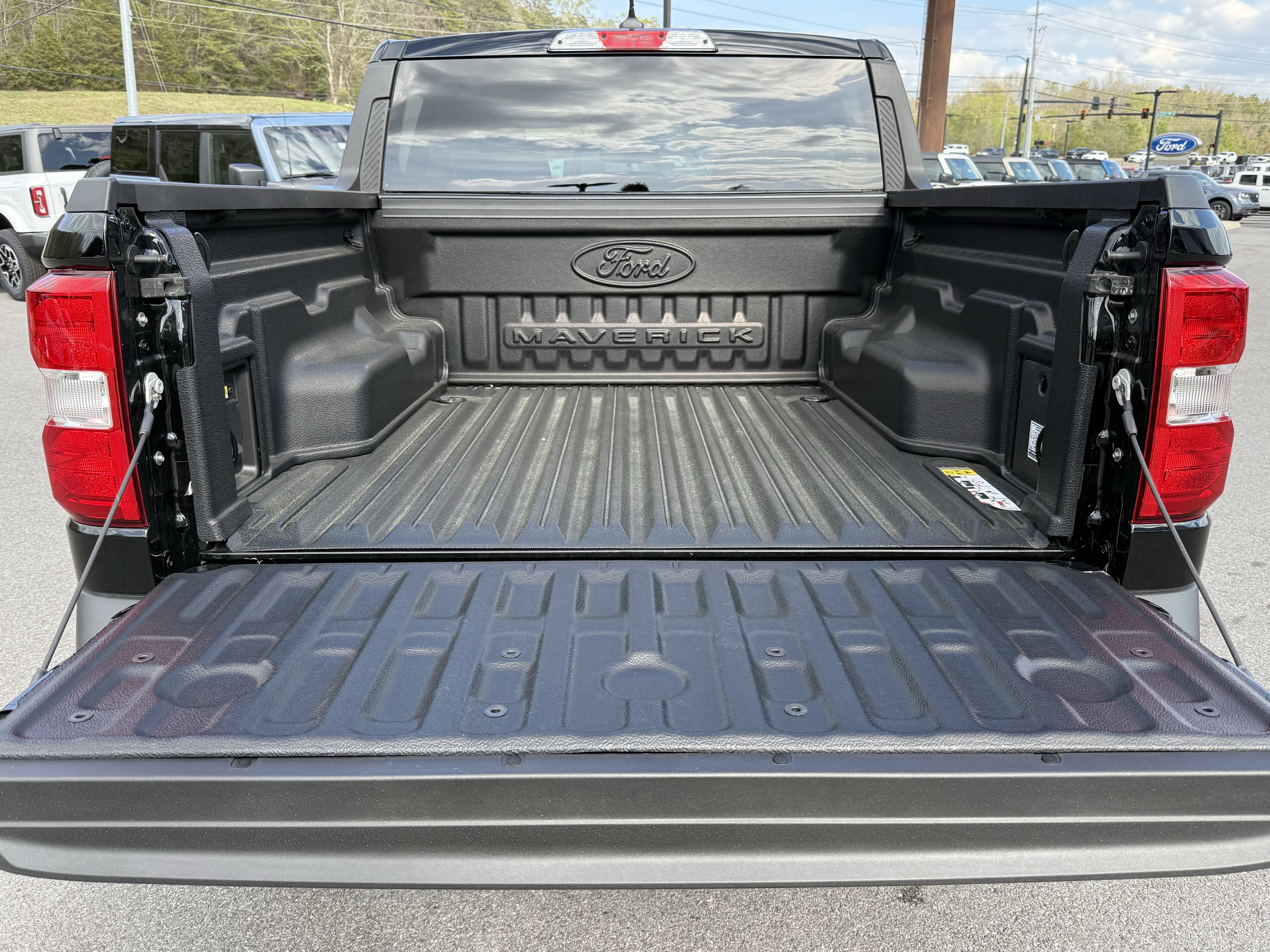 Used 2024 Ford Maverick XLT w/ XLT Luxury Package FWD image 13