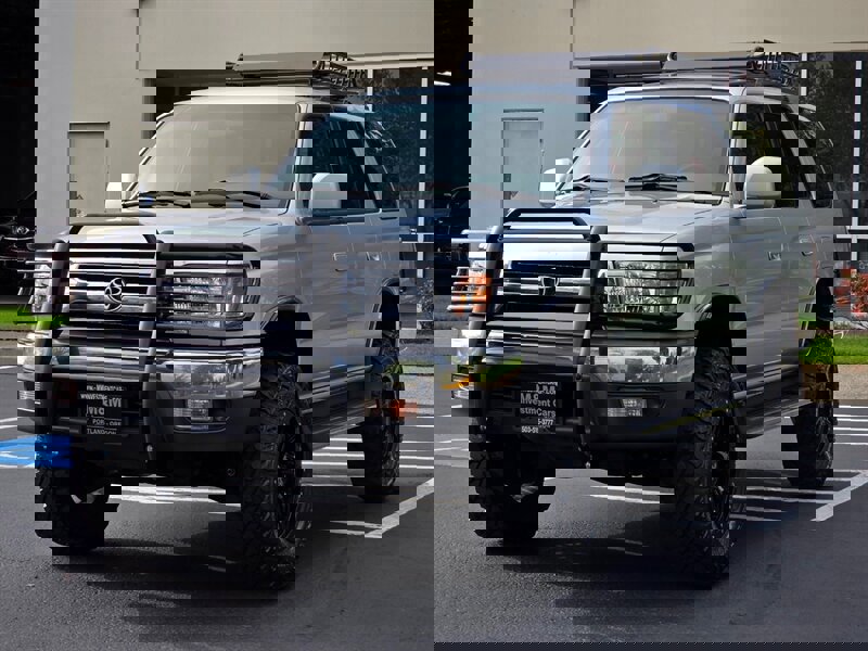 Used 2001 Toyota 4Runner SR5 image 1